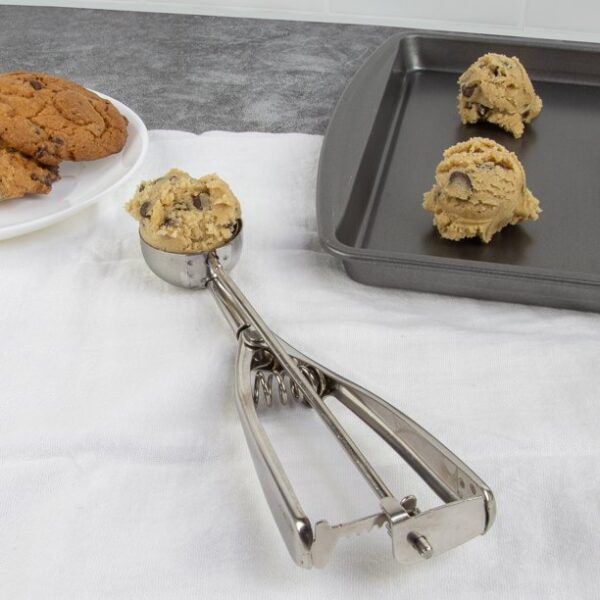 Mainstays Trigger Cookie Scoop, Squeeze Release Handle, Steel with Chrome Plating